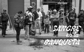 SANGRE EN LA BANQUETA